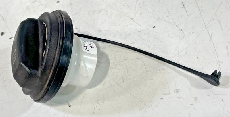 Load image into Gallery viewer, 04-25 HYUNDAI PALISADE ELANTRA GENESIS G70 REAR FUEL GAS TANK FILLER CAP #103596