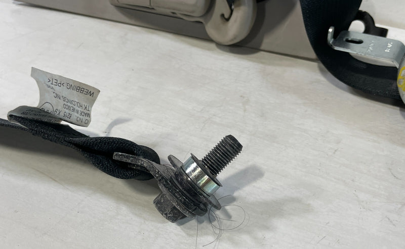 Load image into Gallery viewer, 2016 - 2021 HONDA CIVIC FRONT RIGHT PASSENGER SIDE SEAT BELT RETRACTOR # 89804