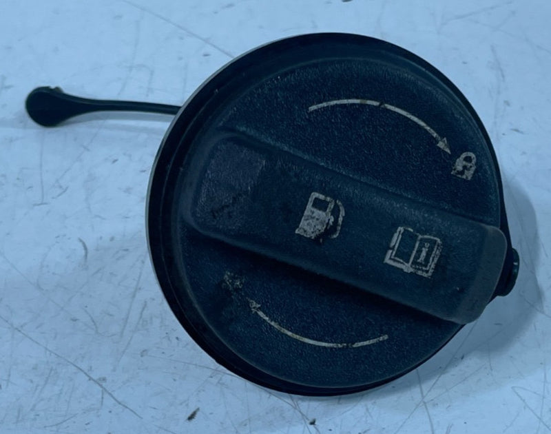 Load image into Gallery viewer, 04-25 HYUNDAI PALISADE ELANTRA GENESIS G70 REAR FUEL GAS TANK FILLER CAP #103064