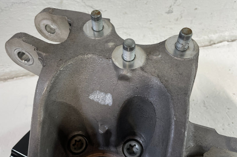 Load image into Gallery viewer, 2021-2025 HYUNDAI SANTA FE FWD REAR RIGHT SPINDLE KNUCKLE W/ WHEEL HUB # 104449
