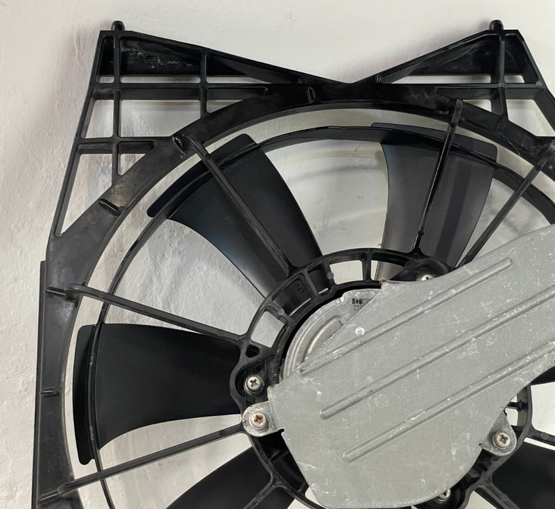 Load image into Gallery viewer, 2018-2022 HONDA ACCORD FRONT ENGINE RADIATOR COOLING FAN SHROUD & MOTOR # 88746
