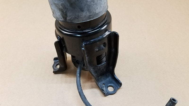 Load image into Gallery viewer, OEM NISSAN ALTIMA 17-20 INFINITI QX60 FWD REAR ENGINE MOTOR MOUNT INSULATOR 3.5L