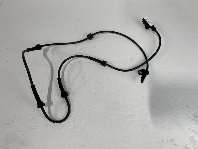 Load image into Gallery viewer, 11-15 INFINITI G25 G37 Q40 Q60 FRONT LEFT/RIGHT ABS WHEEL SPEED SENSOR # 88119ZZ