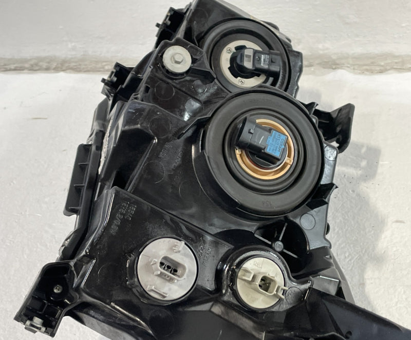 Load image into Gallery viewer, 2016-2019 HONDA CIVIC RIGHT PASSENGER HALOGEN HEADLIGHT HEADLAMP # IG16-HDS1073