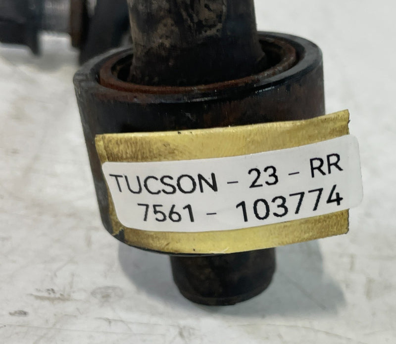 Load image into Gallery viewer, 22-25 HYUNDAI TUCSON REAR RIGHT STABILIZER SWAY ANTI ROLL BAR END LINK # 103774