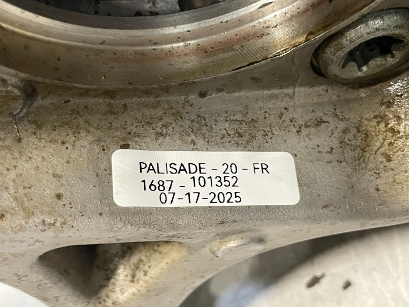Load image into Gallery viewer, 2020-25 HYUNDAI PALISADE FWD FRONT RIGHT SPINDLE KNUCKLE W/ BEARING HUB # 101352