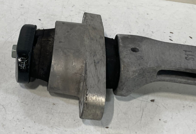 Load image into Gallery viewer, 19-25 HYUNDAI SANTA FE PALISADE ENGINE MOTOR MOUNT TORQUE ARM ROLL ROD # 99195