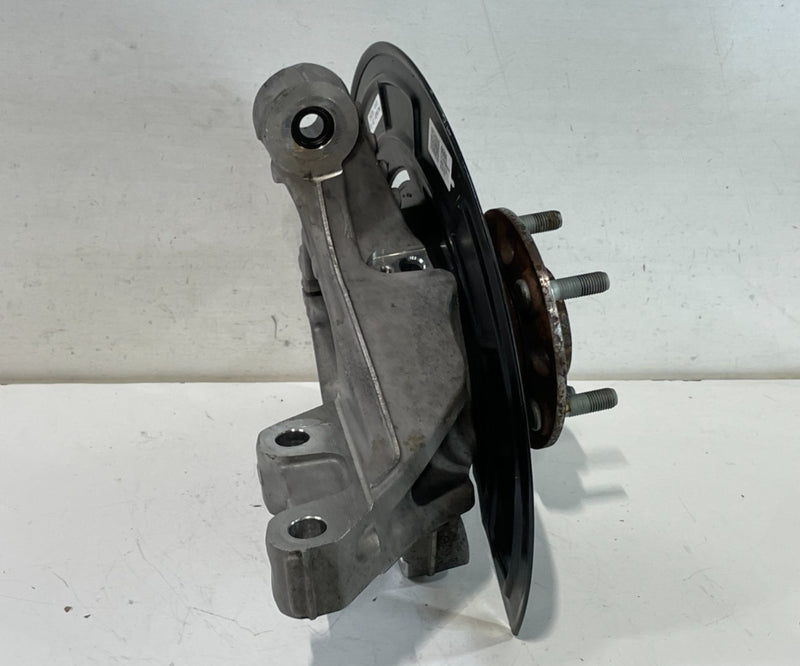 Load image into Gallery viewer, 2020-25 HYUNDAI PALISADE FWD FRONT LEFT SPINDLE KNUCKLE W/ BEARING HUB # 102260