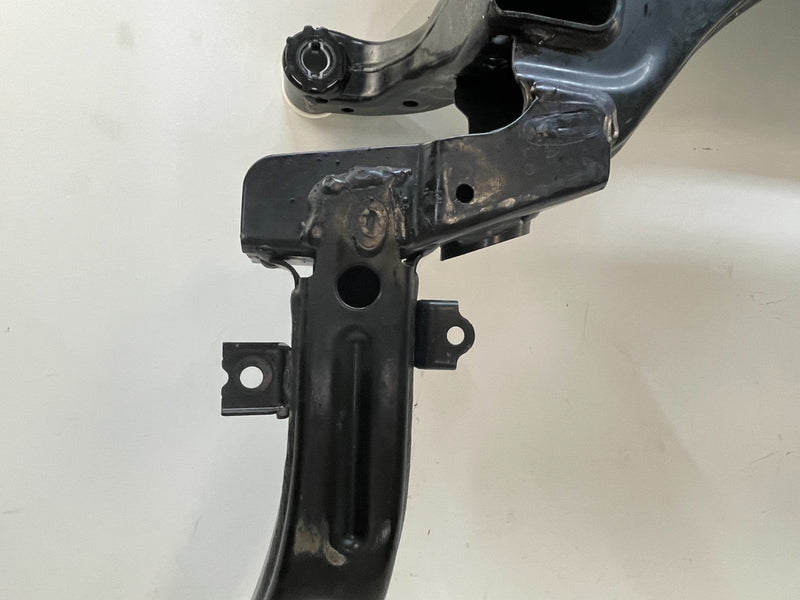 Load image into Gallery viewer, 2021 - 2025 HYUNDAI ELANTRA FRONT SUSPENSION SUBFRAME CROSSMEMBER CRADLE # 79677