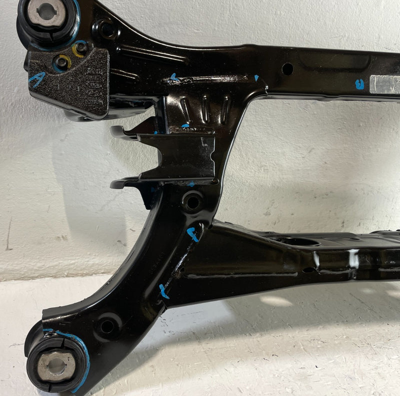 Load image into Gallery viewer, 2021-2023 HYUNDAI SANTA FE FWD REAR SUBFRAME CROSSMEMBER CRADLE 2.5L # 104474