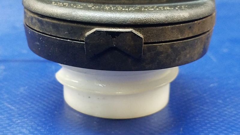 Load image into Gallery viewer, 2016 - 2019 INFINITI Q50 FUEL GAS TANK FILLER DOOR LID CAP 17251-1VZ0D # 76239