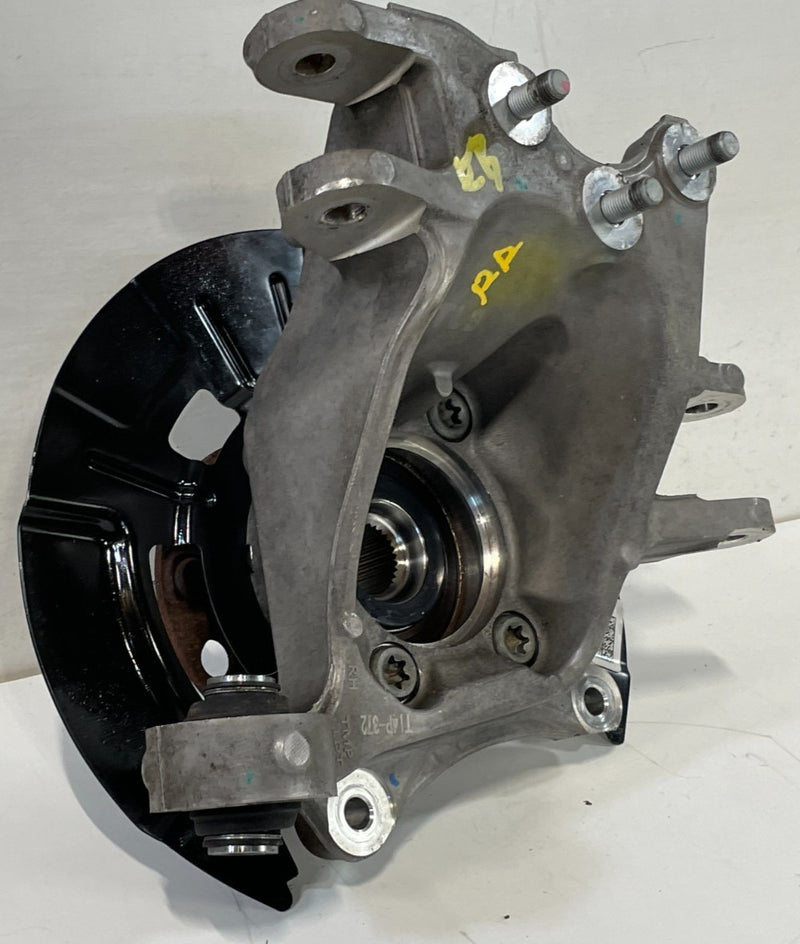 Load image into Gallery viewer, 21-23 HYUNDAI SANTA FE AWD REAR RIGHT SIDE SPINDLE KNUCKLE W/ BEARING HUB 101486