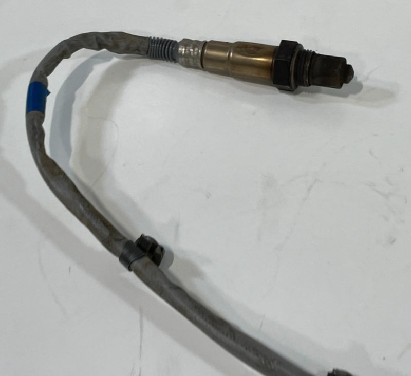 Load image into Gallery viewer, 20-25 HYUNDAI PALISADE FRONT RIGHT UPPER EXHAUST LAMBDA O2 OXYGEN SENSOR #101329