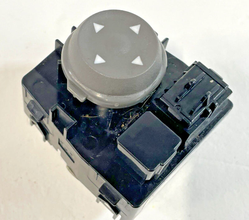 Load image into Gallery viewer, 21-23 HYUNDAI ELANTRA FRONT LEFT SIDE DOOR WINDOW MIRROR CONTROL SWITCH # 87491