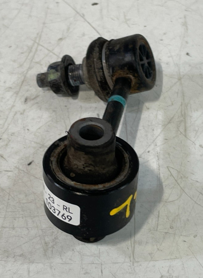 Load image into Gallery viewer, 2022-2025 HYUNDAI TUCSON AWD REAR LEFT STABILIZER SWAY BAR END LINK # 103769