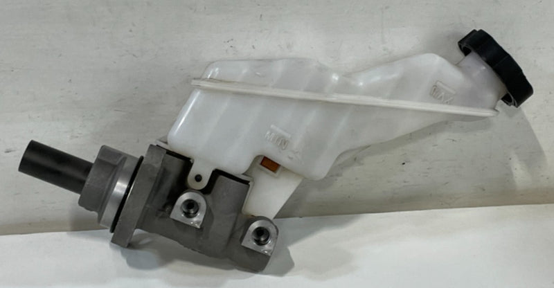 Load image into Gallery viewer, 2020 - 2025 HYUNDAI PALISADE BRAKE BOOSTER MASTER CYLINDER W/ RESERVOIR # 101302