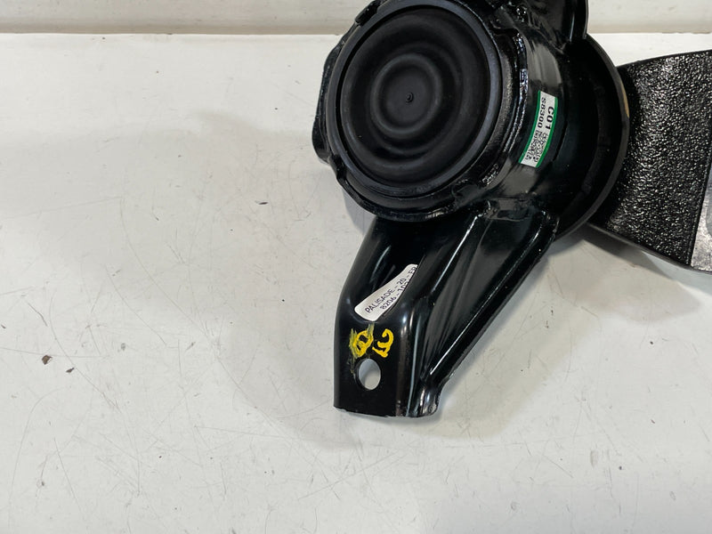Load image into Gallery viewer, 20-25 HYUNDAI PALISADE AWD FRONT RIGHT SIDE ENGINE MOUNT SUPPORT BRACKET #102413