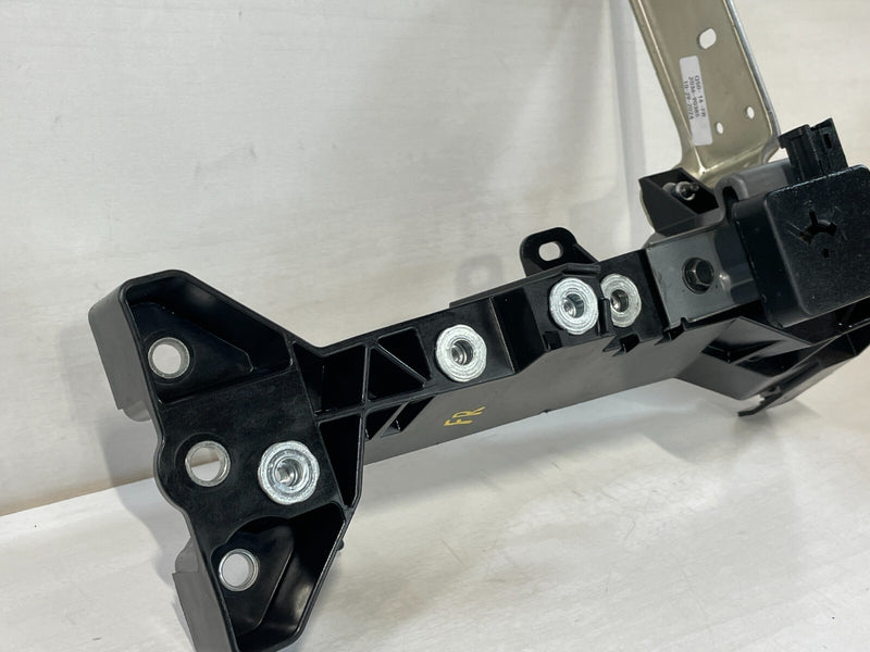 Load image into Gallery viewer, 14-23 INFINITI Q50 Q60 RIGHT RADIATOR CORE SUPPORT FENDER MOUNTING BRACKET 90385