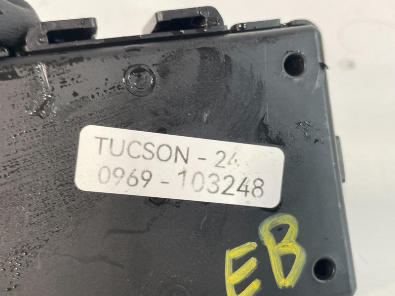 Load image into Gallery viewer, 22-25 HYUNDAI TUCSON IGNITION IMMOBILIZER LOCKING CONTROL MODULE UNIT # 103248