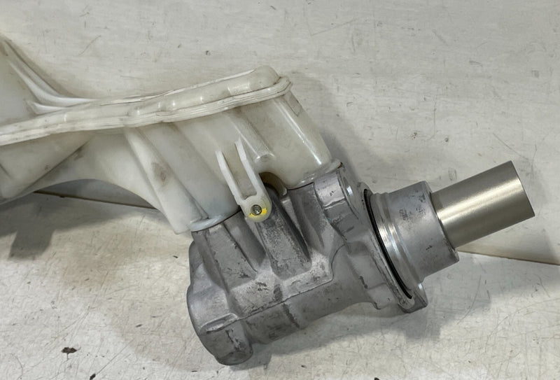 Load image into Gallery viewer, 2019-2025 INFINITI QX50 QX55 BRAKE MASTER CYLINDER RESERVOIR BOOSTER 2.0L #97674