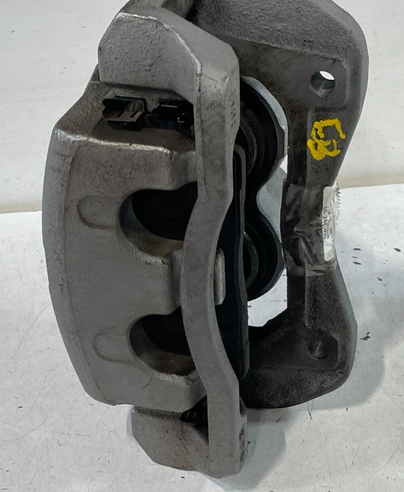 Load image into Gallery viewer, 2020 - 2025 HYUNDAI PALISADE FWD FRONT LEFT DRIVER SIDE BRAKE CALIPER # 100260