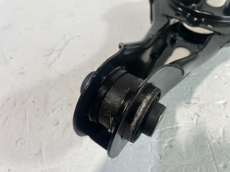 Load image into Gallery viewer, 2022-2025 HYUNDAI TUCSON REAR RIGHT SIDE LOWER CONTROL ARM SPRING PERCH # 104883
