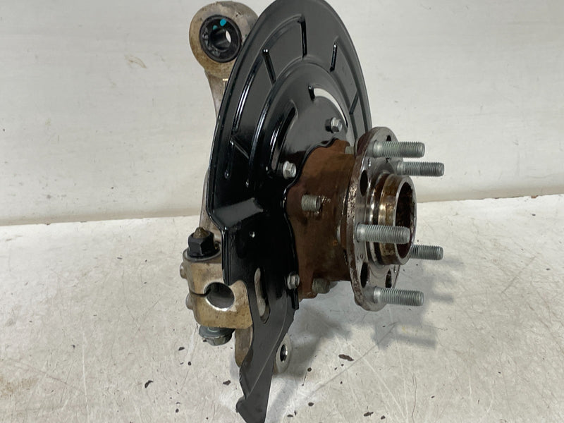 Load image into Gallery viewer, 2020-25 HYUNDAI PALISADE FWD FRONT RIGHT SPINDLE KNUCKLE W/ BEARING HUB # 101352