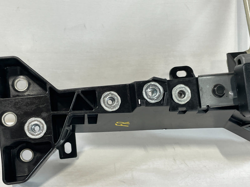 Load image into Gallery viewer, 14-23 INFINITI Q50 Q60 RIGHT RADIATOR CORE SUPPORT FENDER MOUNTING BRACKET 90385
