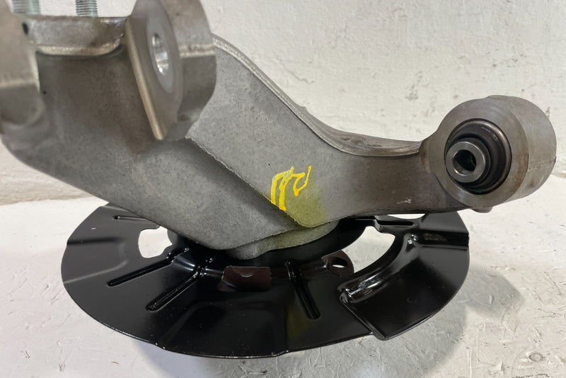 Load image into Gallery viewer, 2021-2025 HYUNDAI SANTA FE FWD REAR RIGHT SPINDLE KNUCKLE W/ WHEEL HUB # 104449