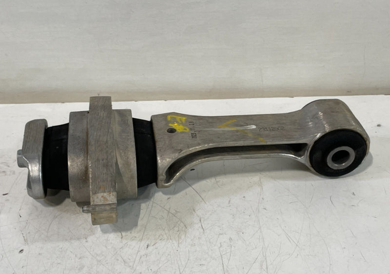 Load image into Gallery viewer, 22-25 HYUNDAI TUCSON SANTA CRUZ ENGINE MOTOR MOUNT TORQUE ARM ROLL ROD # 103237