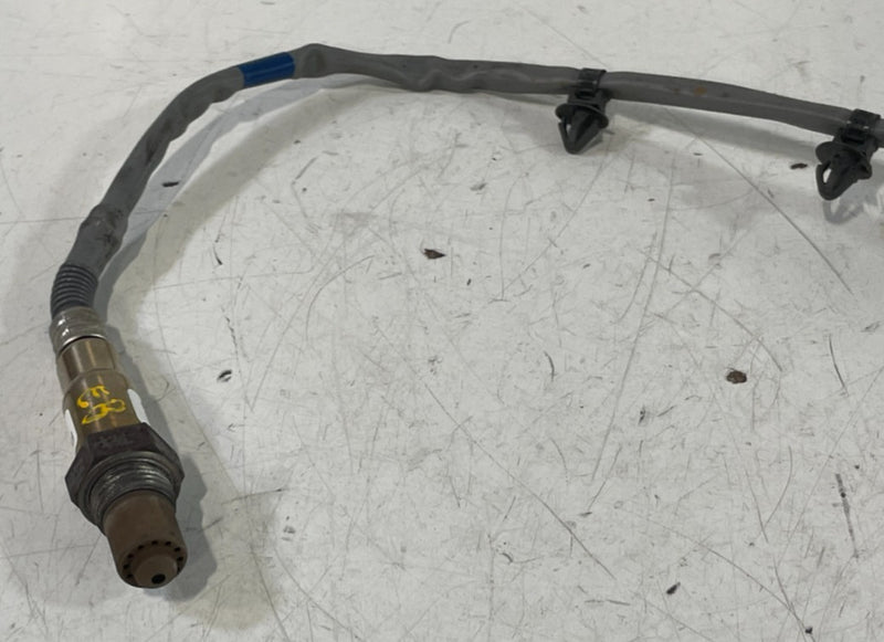 Load image into Gallery viewer, 20-25 HYUNDAI PALISADE FRONT RIGHT UPPER EXHAUST LAMBDA O2 OXYGEN SENSOR #104064
