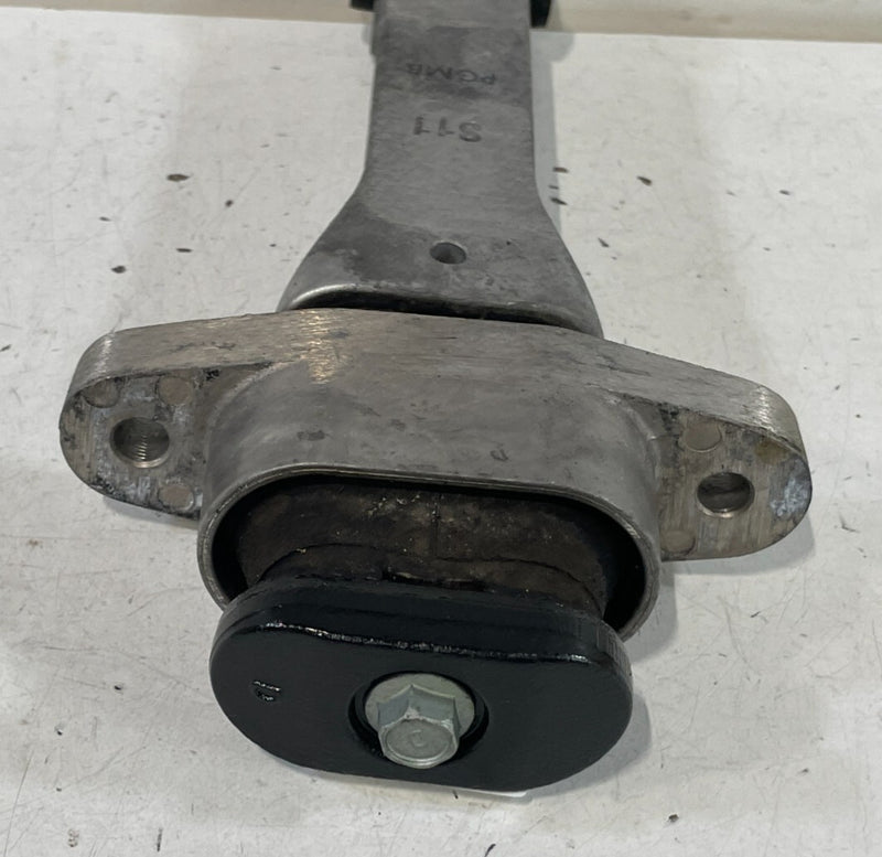 Load image into Gallery viewer, 19-25 HYUNDAI SANTA FE PALISADE ENGINE MOTOR MOUNT TORQUE ARM ROLL ROD # 99195