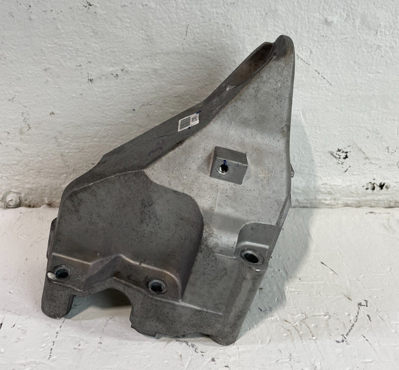 Load image into Gallery viewer, 2019-2023 GENESIS G70 FRONT LEFT SIDE ENGINE MOUNT SUPPORT BRACKET 2.0L # 104323