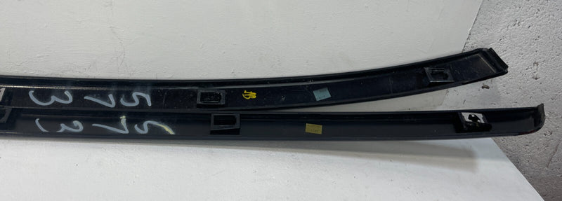 Load image into Gallery viewer, 16-20 INFINITI QX60 FRONT LEFT & RIGHT SIDE UPPER ROOF RACK RAIL MOLDING # 84938