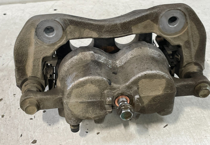 Load image into Gallery viewer, 2020-2025 HYUNDAI PALISADE FRONT RIGHT SIDE BRAKE CALIPER W/O BRAKE PADS #101359