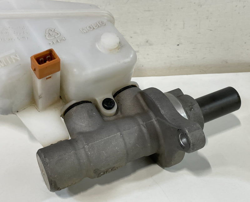 Load image into Gallery viewer, 2020 - 2025 HYUNDAI PALISADE BRAKE BOOSTER MASTER CYLINDER W/ RESERVOIR # 101302