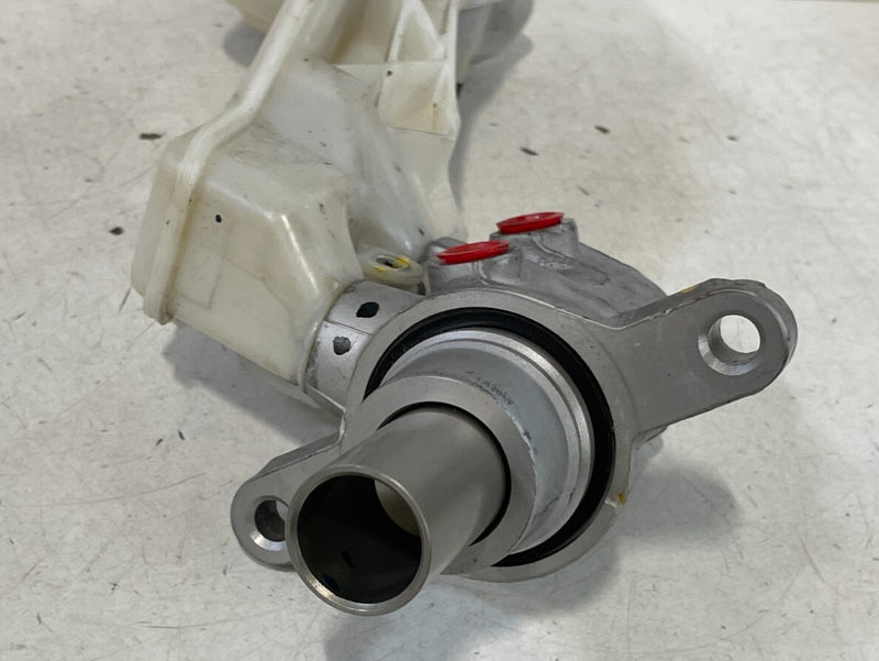Load image into Gallery viewer, 2019-2025 INFINITI QX50 QX55 BRAKE MASTER CYLINDER RESERVOIR BOOSTER 2.0L #97674