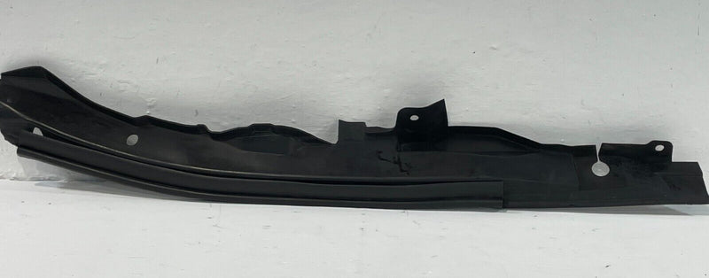 Load image into Gallery viewer, 11-19 M56 M37 M35h Q70 FRONT RIGHT SIDE FENDER SEAL COVER TRIM MOLDING # 94023