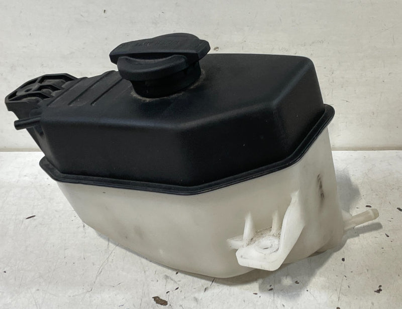 Load image into Gallery viewer, 19-25 HYUNDAI PALISADE RADIATOR COOLANT RESERVOIR RECOVERY TANK BOTTLE # 100221
