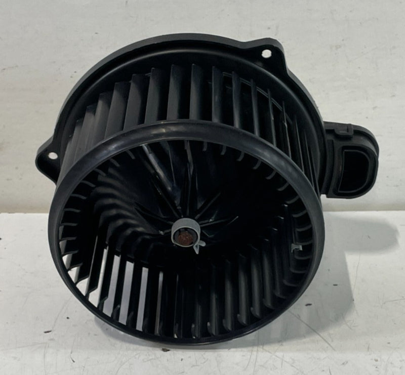 Load image into Gallery viewer, 2022-2025 HYUNDAI PALISADE FRONT DASH AC A/C HEATER BLOWER W/ FAN MOTOR # 104132
