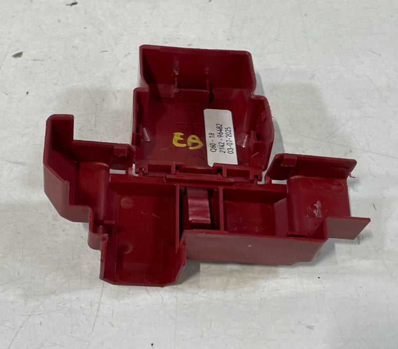 Load image into Gallery viewer, 15-24 INFINITI Q50 Q60 POSITIVE BATTERY CABLE TERMINAL PROTECT COVER 3.0L #96482