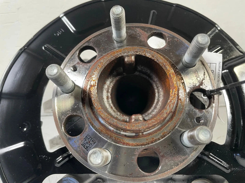Load image into Gallery viewer, 2021-2025 HYUNDAI SANTA FE FWD REAR RIGHT SPINDLE KNUCKLE W/ WHEEL HUB # 107945