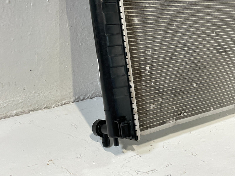 Load image into Gallery viewer, 08 - 17 INFINITI FX35 EX35 QX70 RADIATOR ASSEMBLY AUTOMATIC TRANSMISSION # 97309