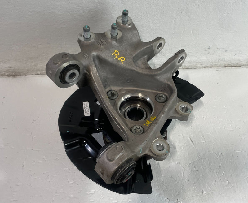 Load image into Gallery viewer, 22-25 HYUNDAI TUCSON AWD REAR RIGHT SIDE SPINDLE KNUCKLE W/ WHEEL HUB # 104879