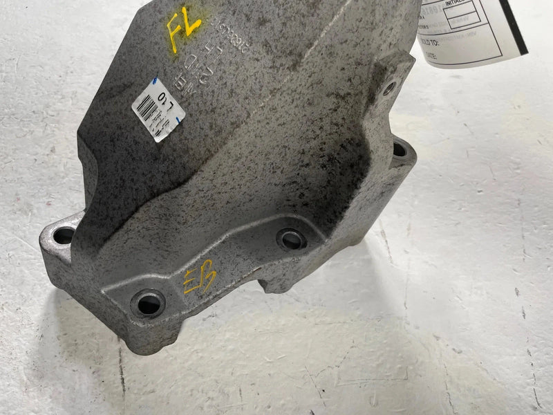 Load image into Gallery viewer, 2019-2023 GENESIS G70 FRONT LEFT SIDE ENGINE MOUNT SUPPORT BRACKET 2.0L # 108169