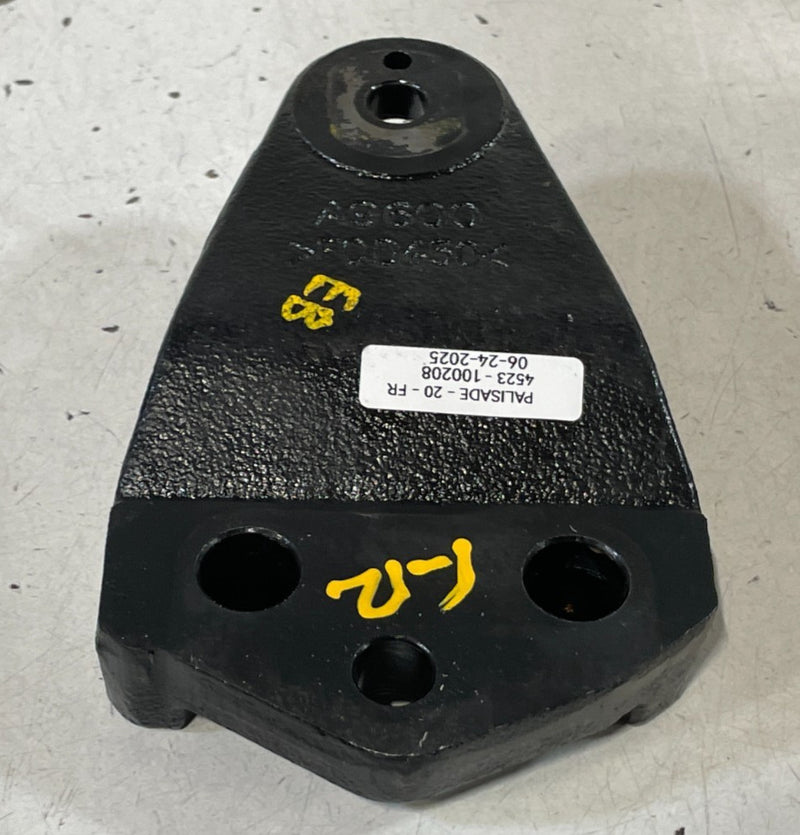 Load image into Gallery viewer, 20-25 HYUNDAI PALISADE FWD FRONT RIGHT ENGINE UPPER MOUNT SUPPORT BRACKET 100208