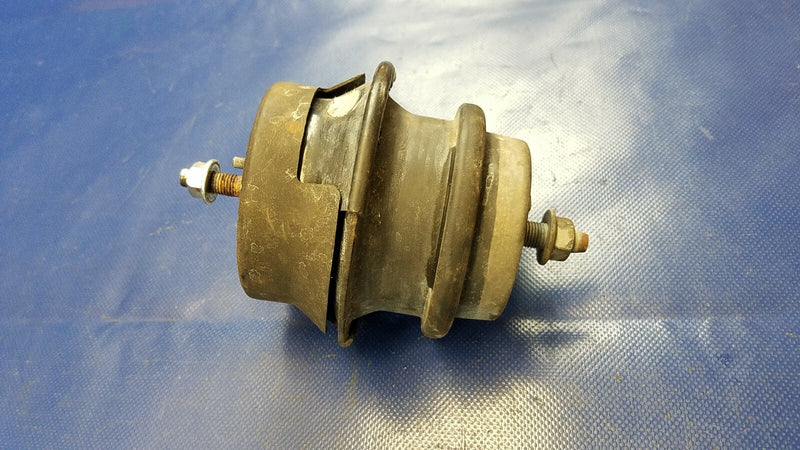 Load image into Gallery viewer, 2014-2023 INFINITI Q50, 17-22 Q60 RWD FRONT ENGINE MOTOR MOUNT INSULATOR # 54686