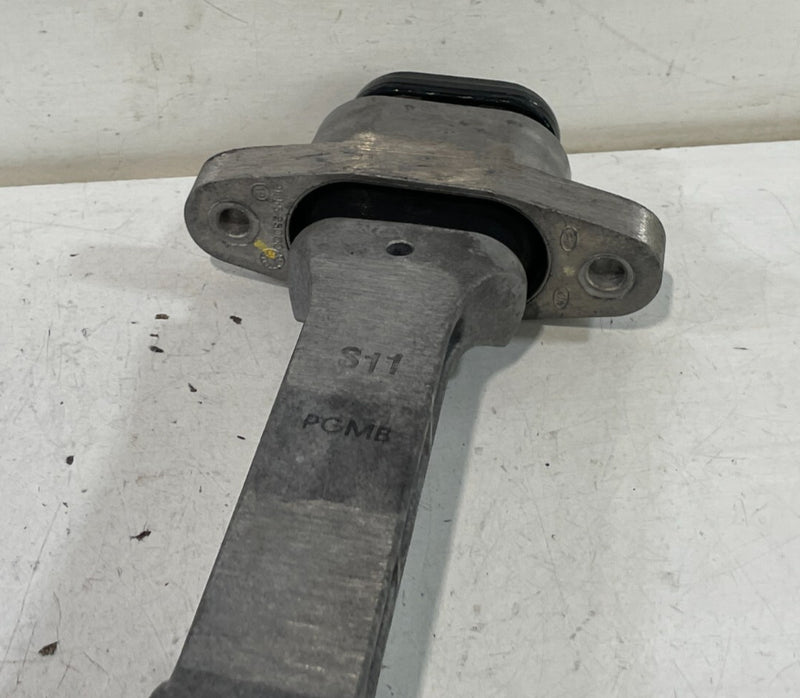 Load image into Gallery viewer, 19-25 HYUNDAI SANTA FE PALISADE ENGINE MOTOR MOUNT TORQUE ARM ROLL ROD # 99195