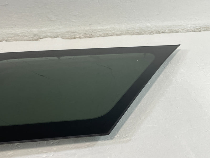Load image into Gallery viewer, 2020-2025 HYUNDAI PALISADE REAR RIGHT PASSENGER SIDE QUARTER WINDOW GLASS 103624