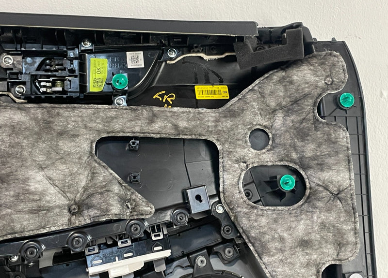 Load image into Gallery viewer, 2020 - 2022 HYUNDAI PALISADE FRONT RIGHT SIDE INTERIOR DOOR TRIM PANEL # 100874